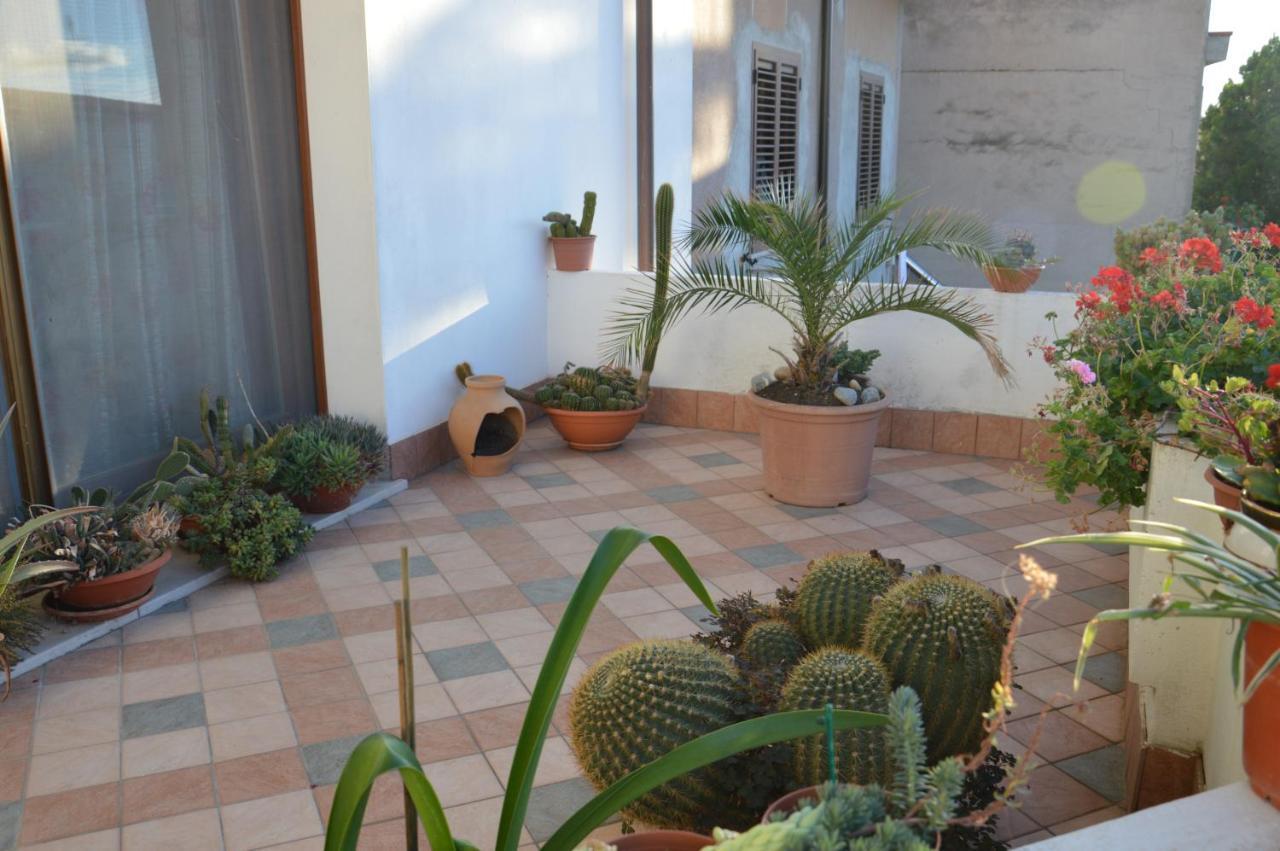 Bed and Breakfast Sa Domo Tua Bonorva Exterior foto